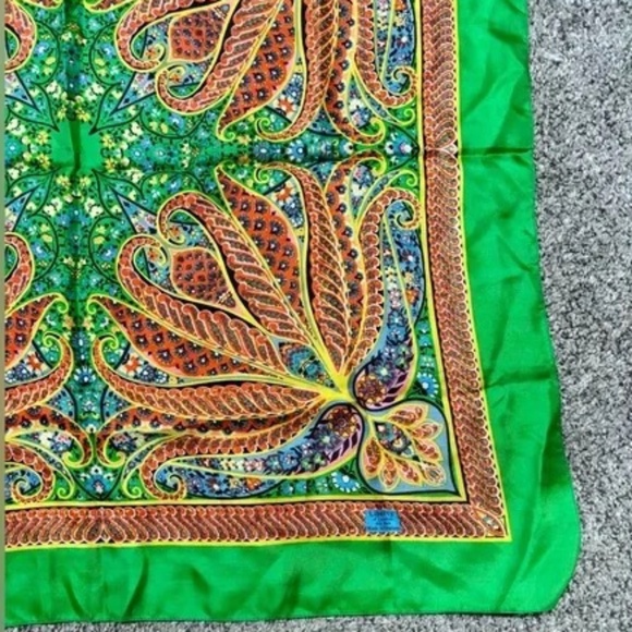 Liberty of London silk scarf - Picture 2 of 3